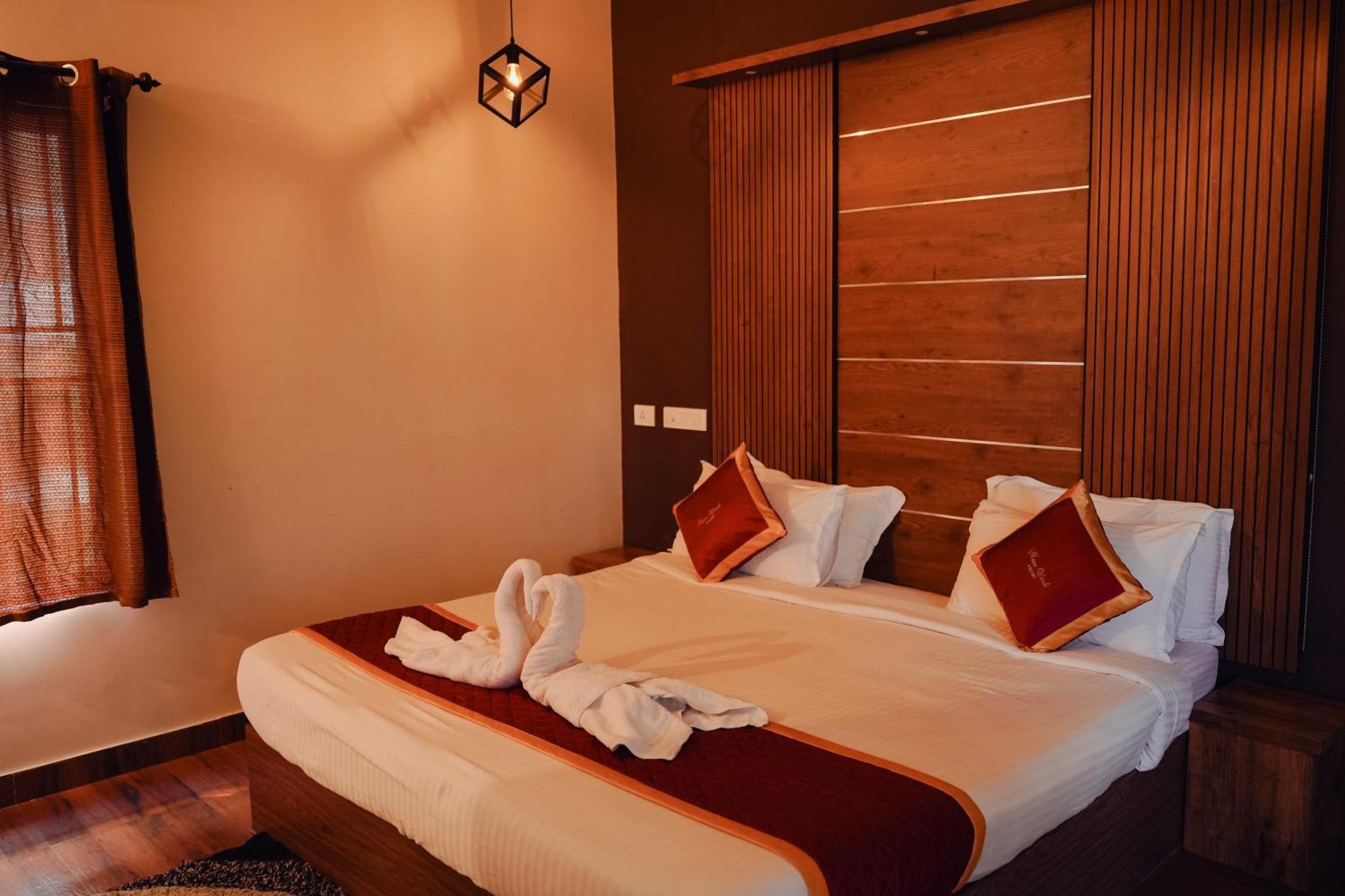 Haze Woods Resort Vaduvanchal Exterior photo