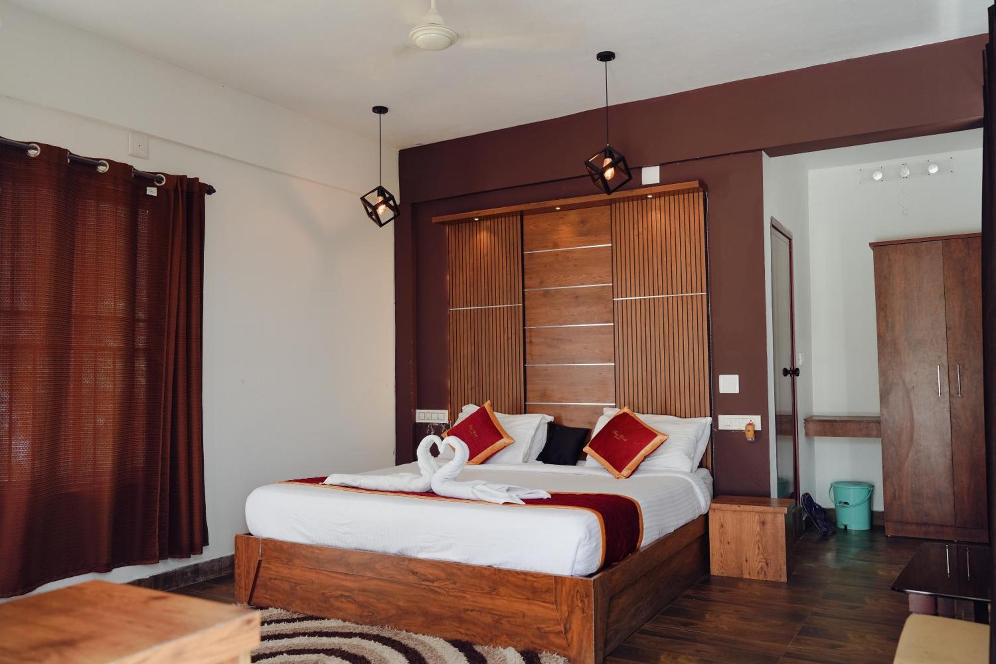 Haze Woods Resort Vaduvanchal Exterior photo